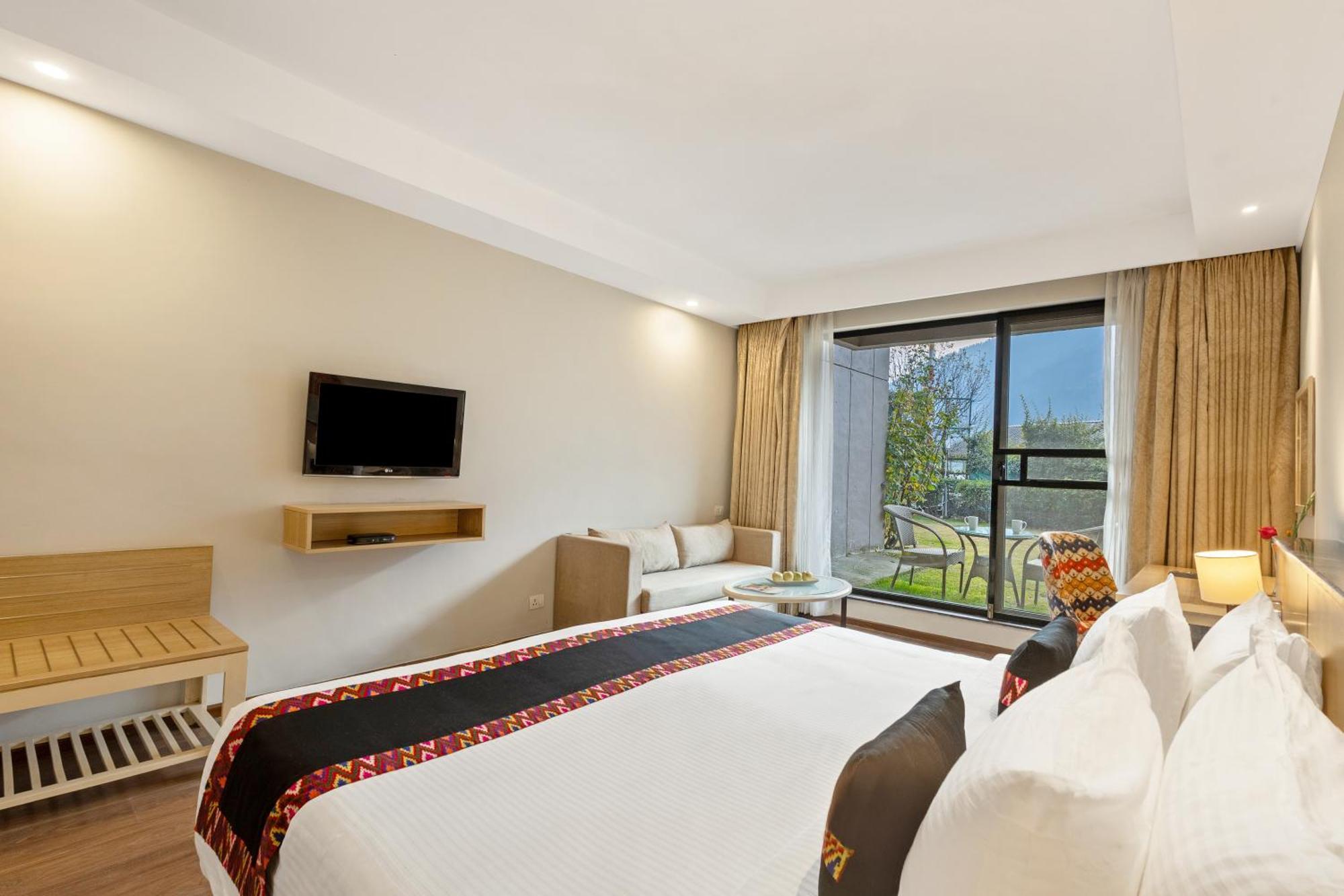 Sterling Manali Hotel Exterior photo