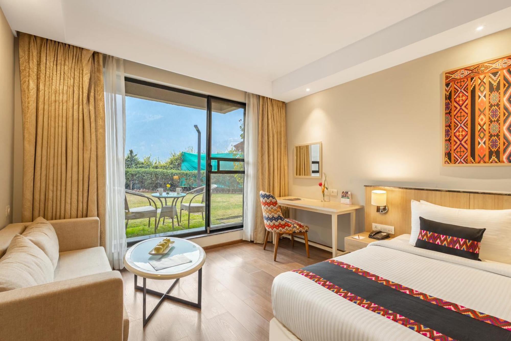 Sterling Manali Hotel Exterior photo