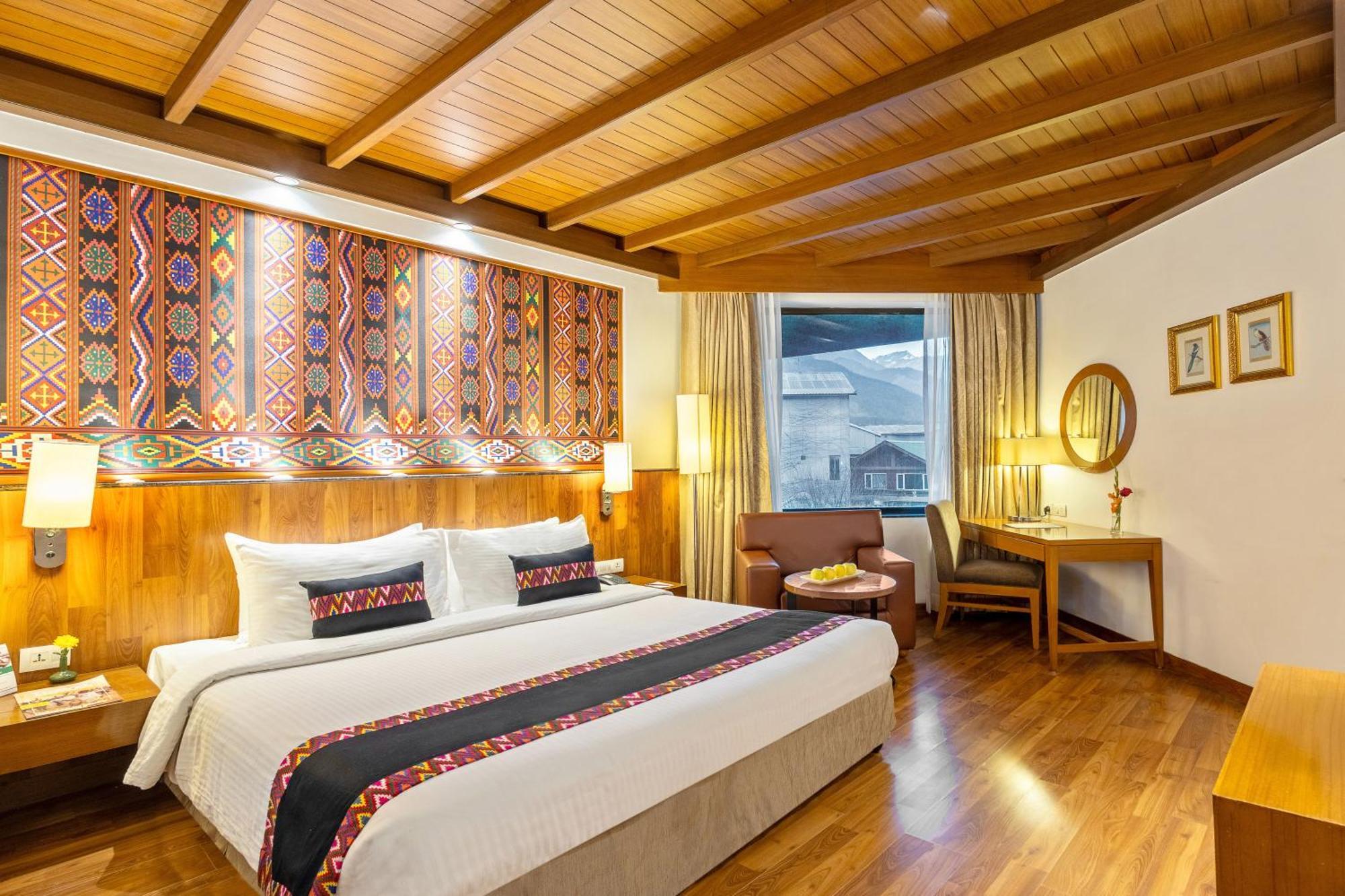 Sterling Manali Hotel Exterior photo