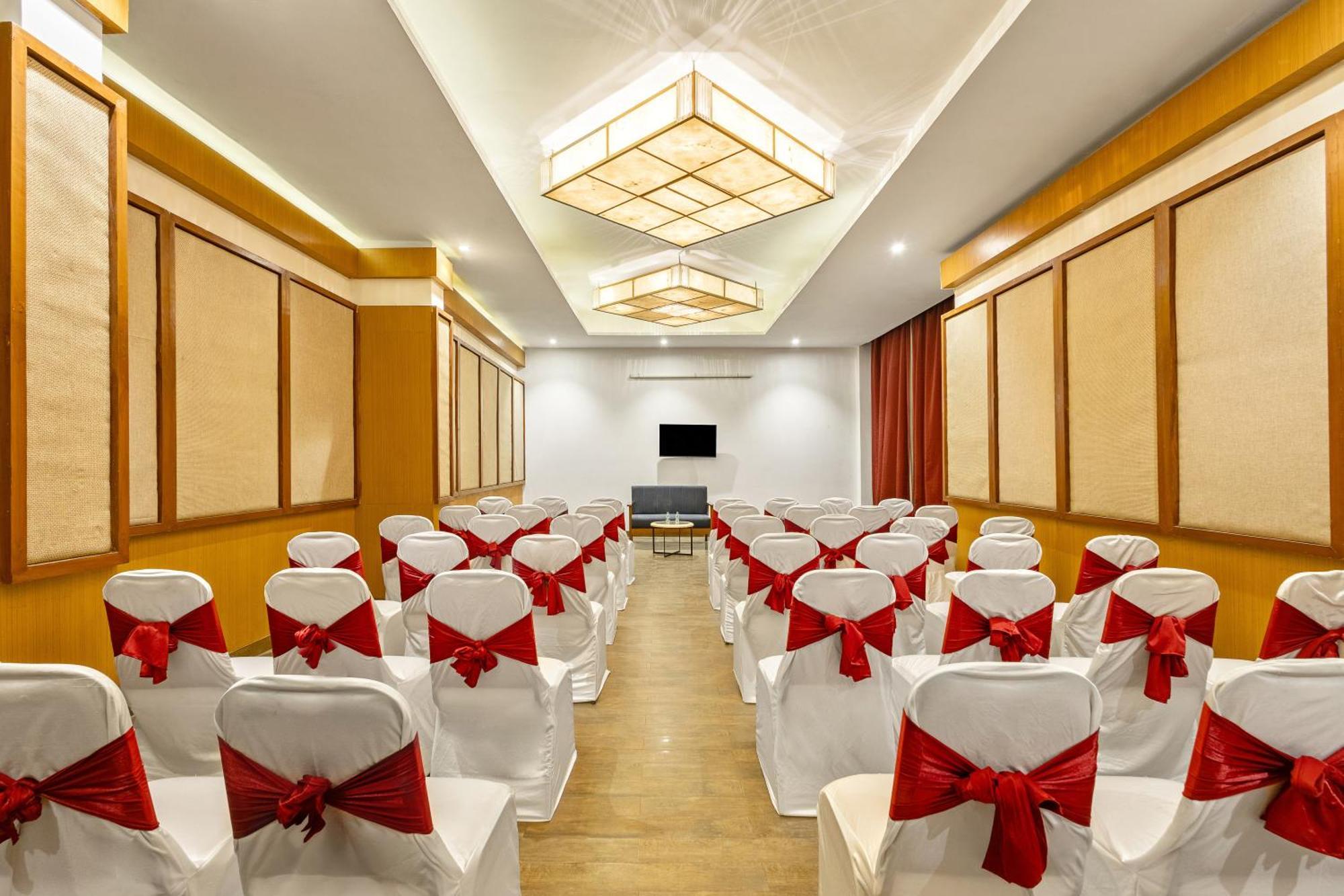 Sterling Manali Hotel Exterior photo
