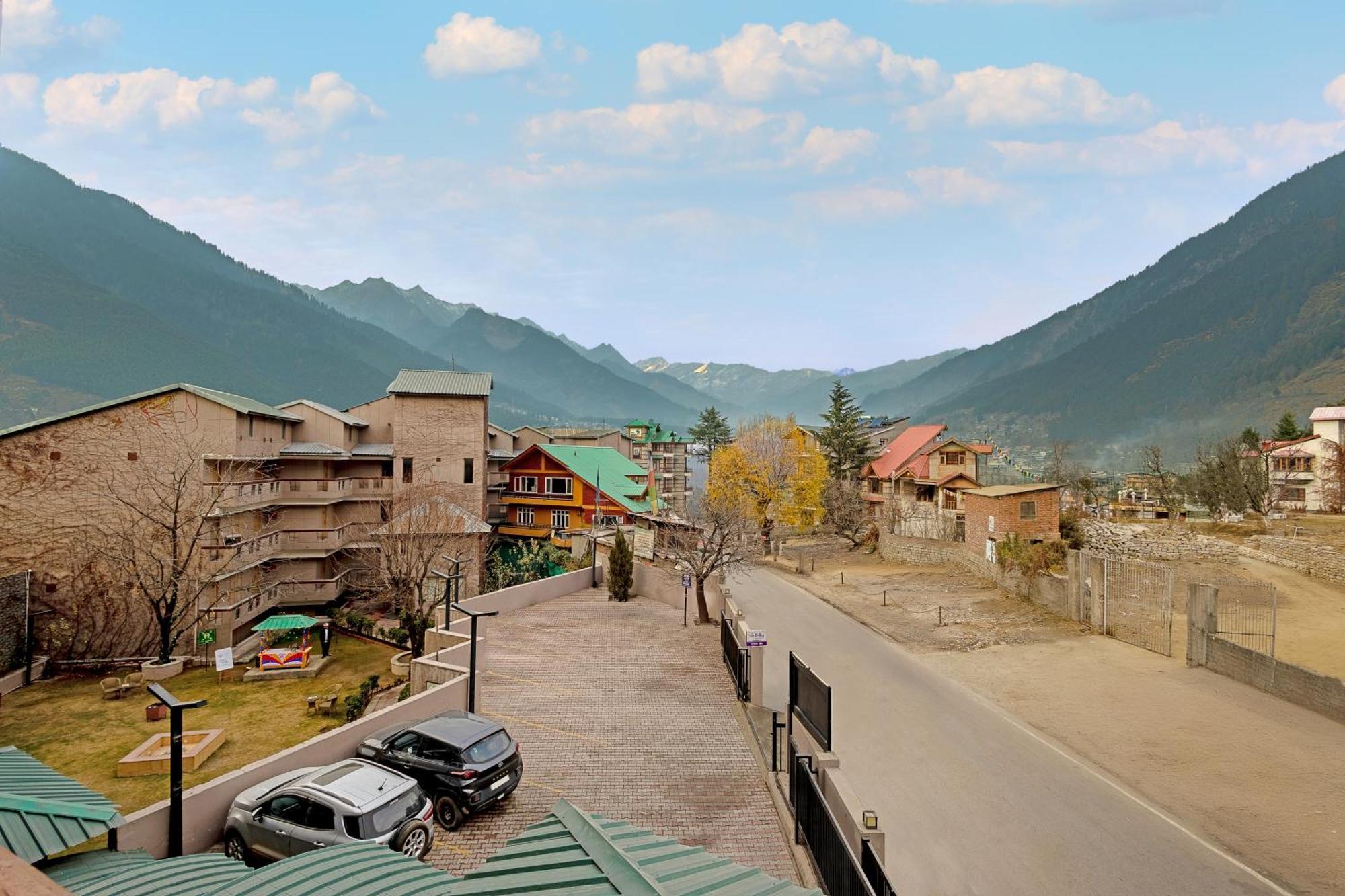 Sterling Manali Hotel Exterior photo